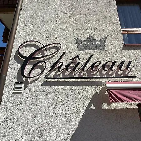 Chateau 01 *